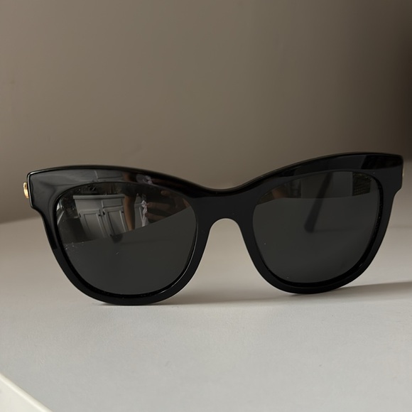 Gorgio Armani sunglasses model AR8011 - Picture 4 of 10